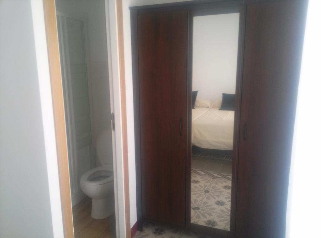 Apartamentos Fernando El Catolico Málaga Szoba fotó