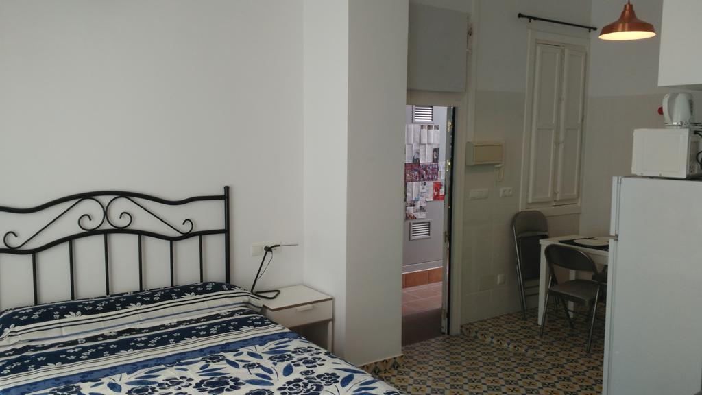 Apartamentos Fernando El Catolico Málaga Kültér fotó